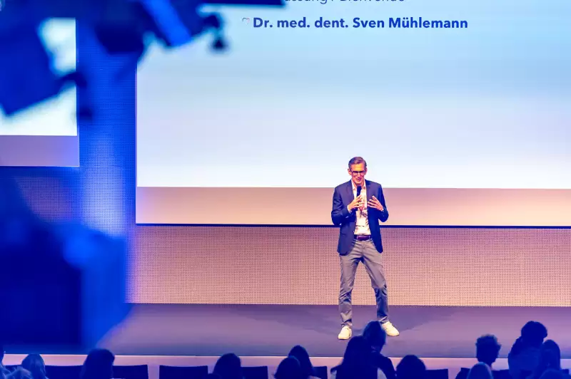 006_aun_5887_54413447136_o